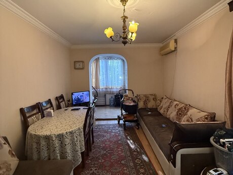 Gənclikdə 1 otaqlı köhnə tikili mənzil satılır, 40 m², 142 000 AZN, şəkil 2 / 12