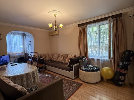 Gənclikdə 1 otaqlı köhnə tikili mənzil satılır, 40 m², 142 000 AZN, şəkil 3 / 12