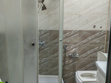 Bakıxanovda 4 otaqlı köhnə tikili mənzil kirayə verilir, 85 m², 700 AZN/ay, şəkil 5 / 7