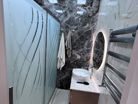 3-room new-build apartment for rent in Elmlər Akademiyası, 100 m², 1 099 AZN/mo, photo 5 / 12