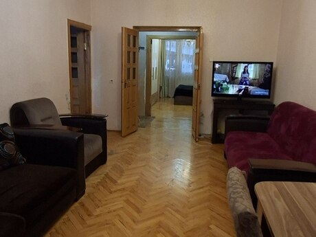Bakıxanovda 4 otaqlı köhnə tikili mənzil satılır, 120 m², 215 000 AZN, şəkil 4 / 12