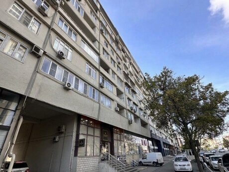3 otaqlı mənzil, 90 m², İnşaatçılar, 850 AZN
