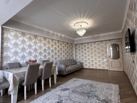 İnşaatçılarda 3 otaqlı köhnə tikili mənzil kirayə verilir, 90 m², 850 AZN/ay, şəkil 2 / 12
