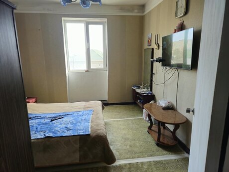 Əmircanda 2 otaqlı köhnə tikili mənzil satılır, 52 m², 103 000 AZN, şəkil 5 / 12