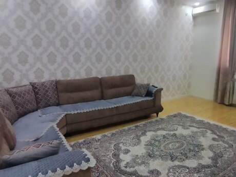 2 otaqlı mənzil, 80 m², İnşaatçılar, 150 AZN