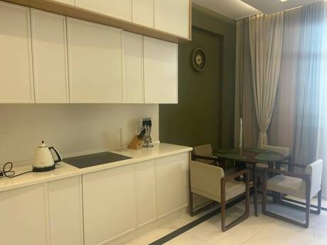 Ağ şəhərdə 3 otaqlı yeni tikili mənzil kirayə verilir, 150 m², 2 800 AZN/ay, şəkil 5 / 12