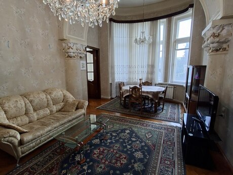 İçəri Şəhərdə 4 otaqlı köhnə tikili mənzil kirayə verilir, 100 m², 1 200 AZN/ay, şəkil 2 / 12