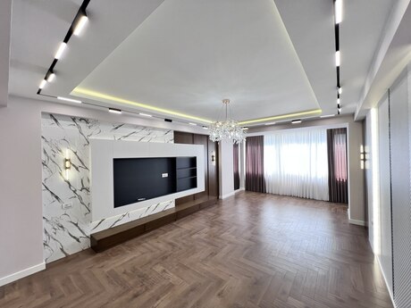 5 otaq · 180 m² · 12/17 mərtəbə, Qara Qarayev