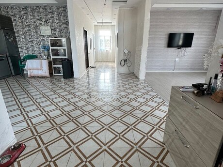 Mərdəkanda 4 otaqlı həyət evi satılır, 200 m², 190 000 AZN, şəkil 2 / 7