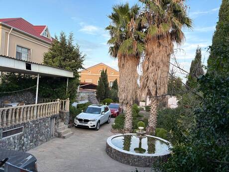7 otaq · 400 m²