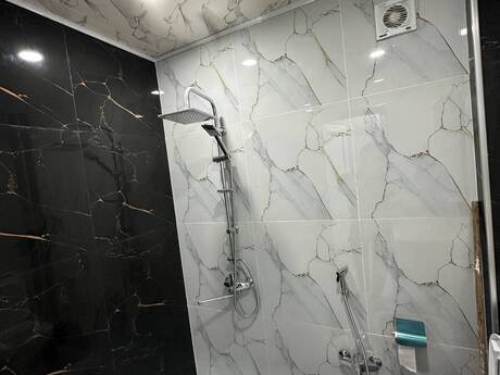Koroğluda 2 otaqlı köhnə tikili mənzil satılır, 50 m², 142 500 AZN, şəkil 2 / 12