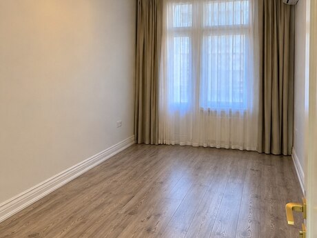 Gənclikdə 2 otaqlı yeni tikili mənzil satılır, 73 m², 222 000 AZN, şəkil 2 / 9