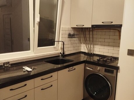 Bayılda 2 otaqlı köhnə tikili mənzil kirayə verilir, 40 m², 650 AZN/ay, şəkil 4 / 9