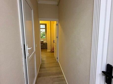Azadlıq Prospektidə 2 otaqlı köhnə tikili mənzil satılır, 60 m², 210 000 AZN, şəkil 3 / 7
