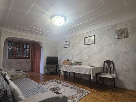 İnşaatçılarda 3 otaqlı köhnə tikili mənzil satılır, 85 m², 193 000 AZN, şəkil 3 / 10