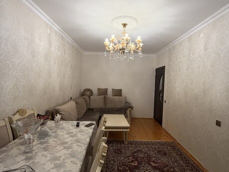 Əhmədlidə 3 otaqlı köhnə tikili mənzil satılır, 80 m², 227 000 AZN, şəkil 2 / 12