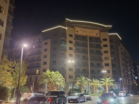 Elan №6544686 - Bakı, Ağ şəhər q., 2 otaqlı, 90 m², 4/8 mərtəbə