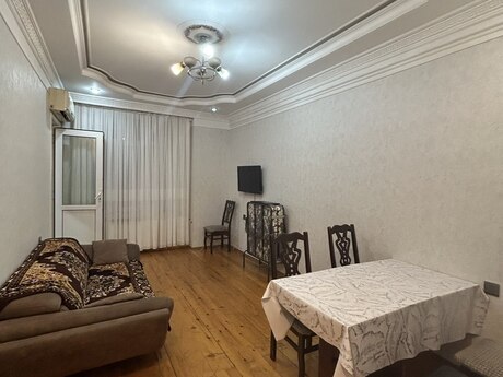 2 otaq · 52 m² · 8/17 mərtəbə, Həzi Aslanov