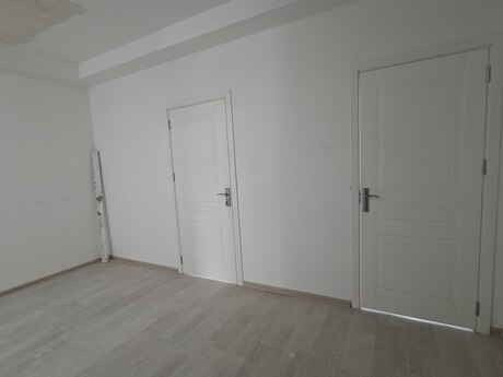 Ağ şəhərdə 2 otaqlı yeni tikili mənzil satılır, 75 m², 390 000 AZN, şəkil 3 / 9