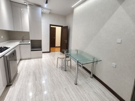 Bayılda 4 otaqlı yeni tikili mənzil satılır, 135 m², 300 000 AZN, şəkil 4 / 10