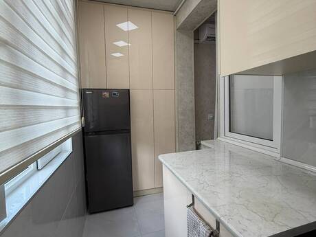 Продаётся 3-комнатная квартира в старом фонде, Memar Əcəmi, 55 м², 144 000 AZN, фото 2 / 11
