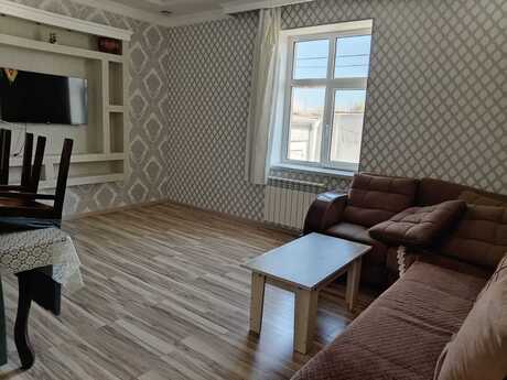Mərdəkanda 2 otaqlı həyət evi kirayə verilir, 120 m², 550 AZN/ay, şəkil 3 / 4