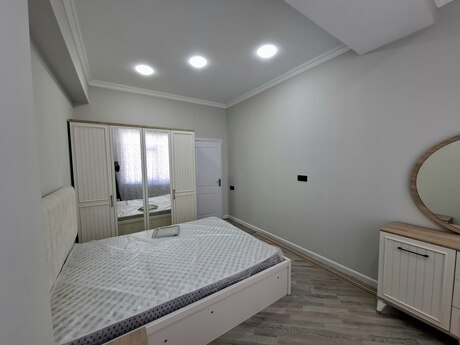 28 Mayda 2 otaqlı yeni tikili mənzil kirayə verilir, 55 m², 900 AZN/ay, şəkil 2 / 5
