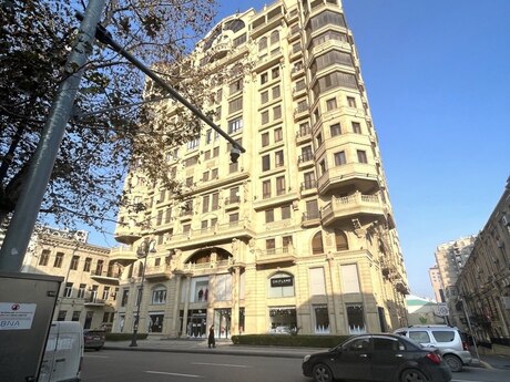 İçəri Şəhərdə 3 otaqlı yeni tikili mənzil kirayə verilir, 185 m², 6 000 AZN/ay, şəkil 2 / 12