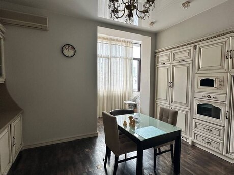 3-room new-build apartment for rent in Nizami, 180 m², 1 999 AZN/mo, photo 4 / 12