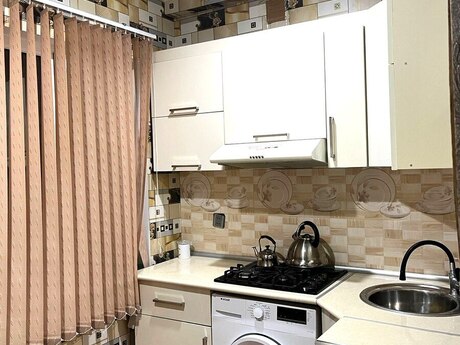 Xalqlar Dostluğunda 1 otaqlı köhnə tikili mənzil kirayə verilir, 48 m², 500 AZN/ay, şəkil 3 / 6