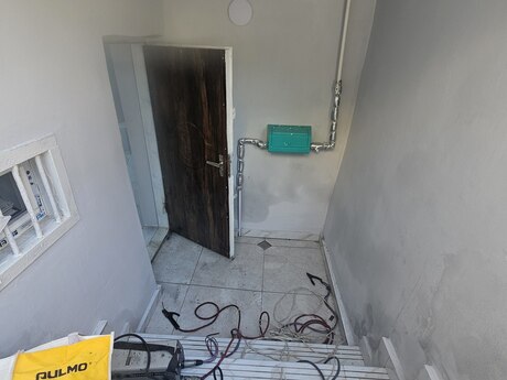 Qaraçuxurda 2 otaqlı köhnə tikili mənzil satılır, 36 m², 45 000 AZN, şəkil 3 / 9