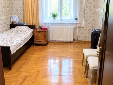 Nəriman Nərimanovda 3 otaqlı köhnə tikili mənzil satılır, 70 m², 218 000 AZN, şəkil 3 / 4