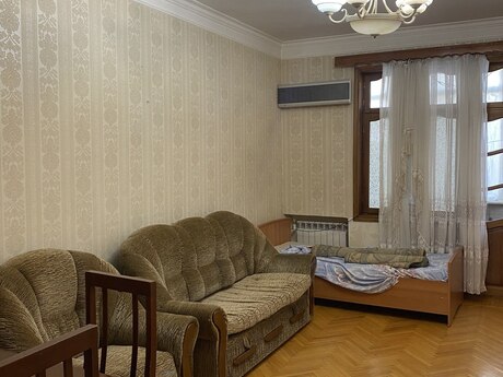 2 otaq · 50 m² · 3/5 mərtəbə, Elmlər Akademiyası