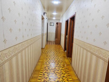 Bakıxanovda 5 otaqlı köhnə tikili mənzil satılır, 120 m², 360 000 AZN, şəkil 3 / 12
