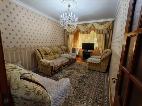 Bakıxanovda 5 otaqlı köhnə tikili mənzil satılır, 120 m², 360 000 AZN, şəkil 4 / 12