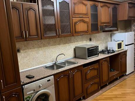 Сдаётся 3-комнатная квартира в новостройке, Həzi Aslanov, 130 м², 800 AZN/мес, фото 5 / 10
