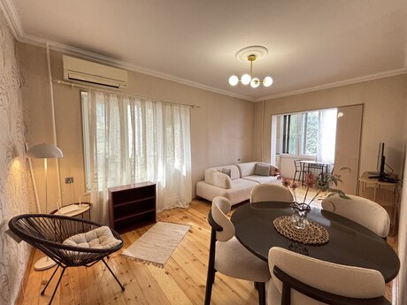 2 otaq · 50 m² · 5/9 mərtəbə, Azadlıq Prospekti