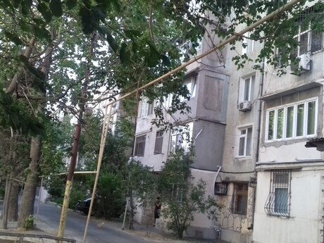 Azadlıq Prospektidə 2 otaqlı köhnə tikili mənzil satılır, 43 m², 106 000 AZN, şəkil 2 / 12