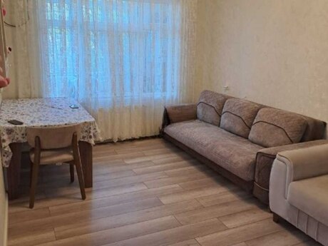 2 otaq · 70 m² · 2/9 mərtəbə, Azadlıq Prospekti