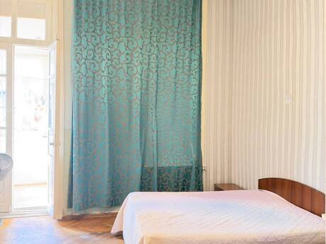 28 Mayda 2 otaqlı köhnə tikili mənzil kirayə verilir, 70 m², 500 AZN/ay, şəkil 3 / 8
