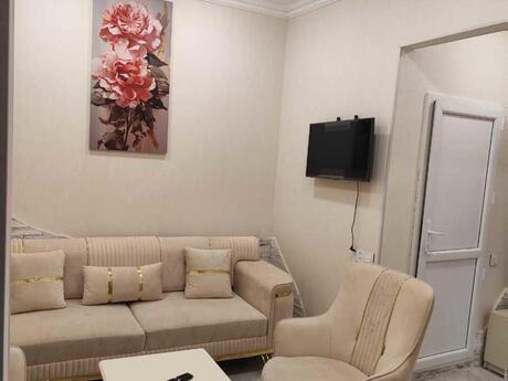 Sahildə 2 otaqlı köhnə tikili mənzil satılır, 40 m², 139 000 AZN, şəkil 2 / 12
