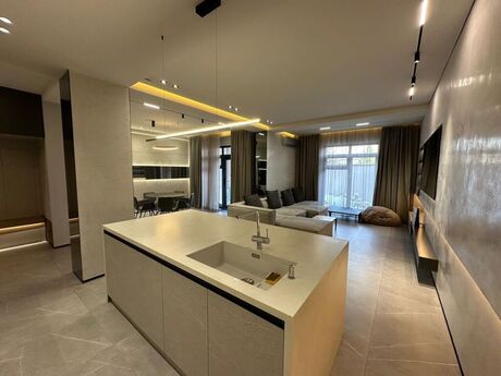Ağ şəhərdə 4 otaqlı yeni tikili mənzil kirayə verilir, 160 m², 3 700 AZN/ay, şəkil 2 / 12