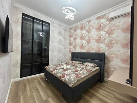 Объявление №6545187 - Баку, м. Сахил, 2-комн., 90 м², 3/3 этаж