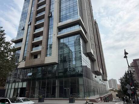 3 otaq · 185 m² · 8/15 mərtəbə, 28 May