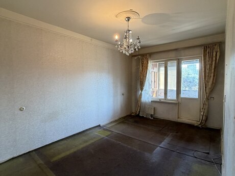 8-ci mikrorayonda 3 otaqlı köhnə tikili mənzil kirayə verilir, 90 m², 500 AZN/ay, şəkil 4 / 12