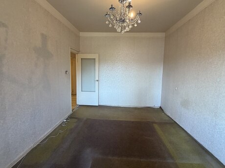 8-ci mikrorayonda 3 otaqlı köhnə tikili mənzil kirayə verilir, 90 m², 500 AZN/ay, şəkil 3 / 12