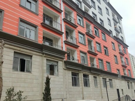 Qara Qarayevdə 2 otaqlı köhnə tikili mənzil satılır, 63 m², 252 000 AZN, şəkil 2 / 11