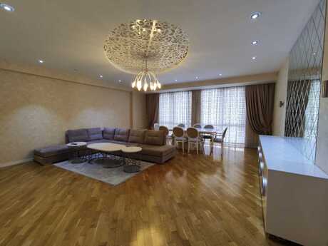 Elan №6545365 - Bakı, Nizami m., 4 otaqlı, 210 m², 15/21 mərtəbə