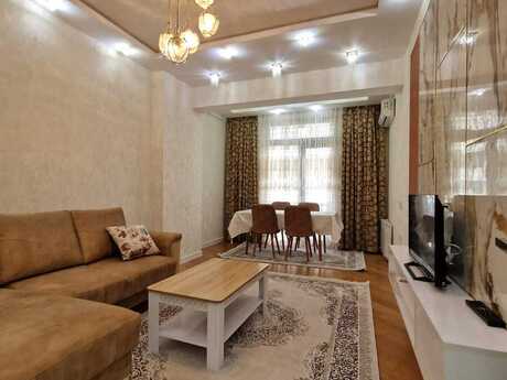 Elan №6545268 - Bakı, Şah İsmayıl Xətai m., 2 otaqlı, 70 m², 11/18 mərtəbə