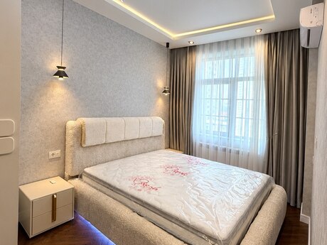 Elan №6545278 - Bakı, Elmlər Akademiyası m., 2 otaqlı, 70 m², 5/18 mərtəbə